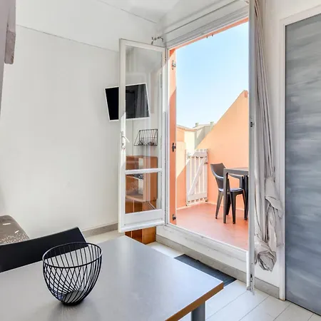 Modern Studio In *