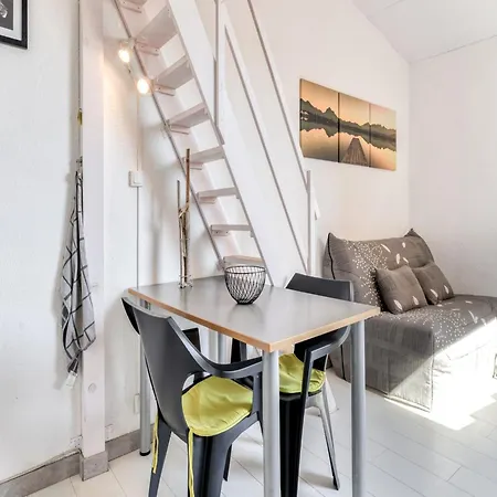 Apartamento Modern Studio In