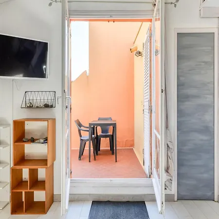 Apartamento Modern Studio In *